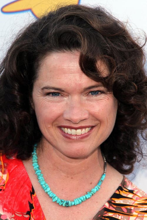 Heather Langenkamp as Heather Langenkamp / Nancy Thompson in Wes Craven's New Nightmare
