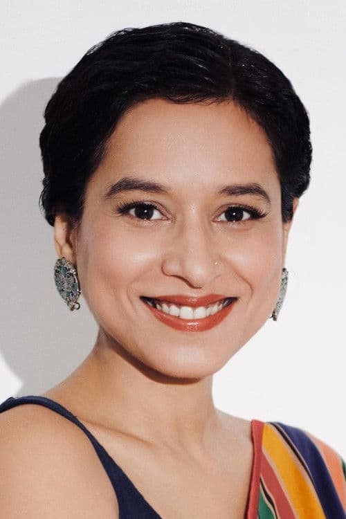 Tillotama Shome as Ratna in Sir