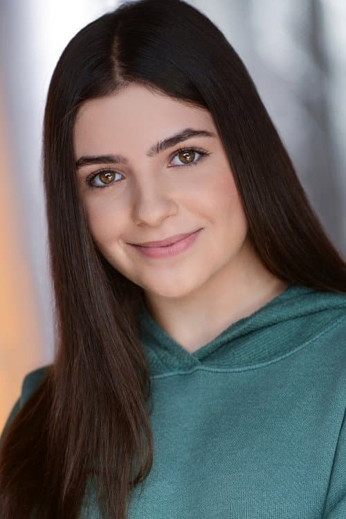 Jenna Weir as Jessie McClain in Nostalgic Christmas