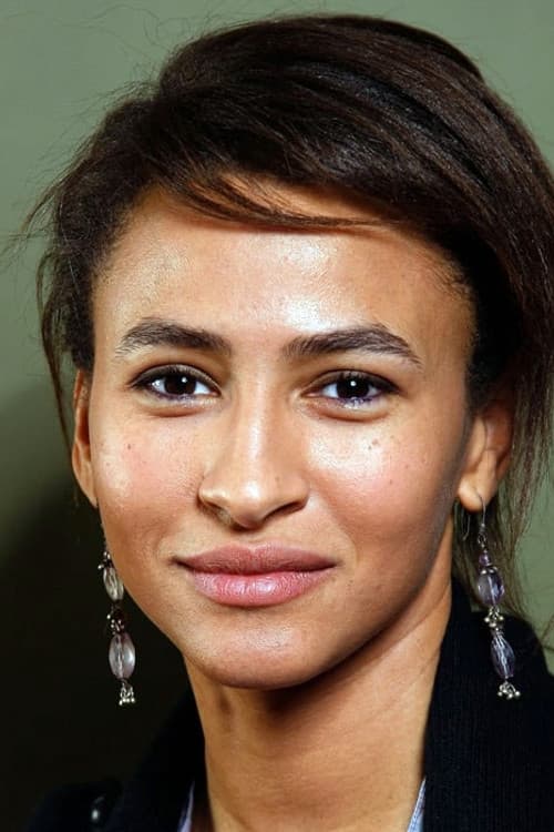Léonie Simaga as Isabelle Leinsdorf in Alice and the Mayor