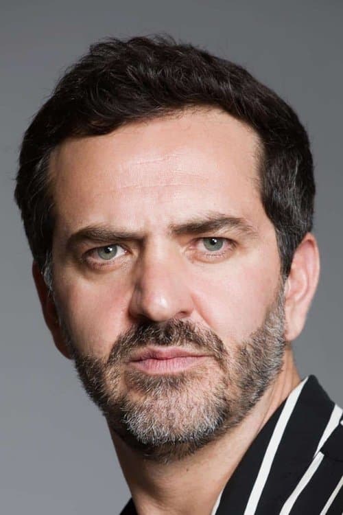 Flavio Medina as Fernando in The Good Girls