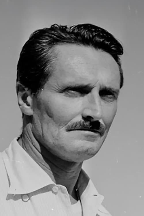 Pietro Germi as Stefano in The Lovemakers