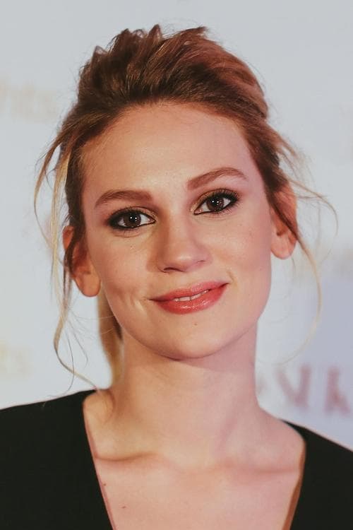 Farah Zeynep Abdullah as Belgin Sarılmışer in Bergen