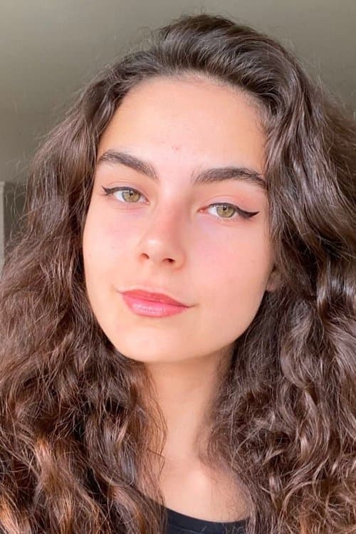 Güneş Şensoy as Lale in Mustang
