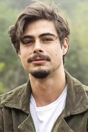 Rafael Vitti as Pedro in Caramelo