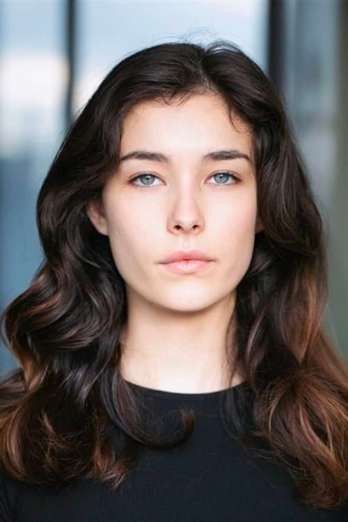 Tuğba Sunguroğlu as Selma in Mustang