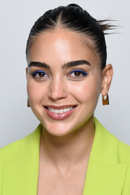 Melissa Barrera as Vanessa in In the Heights