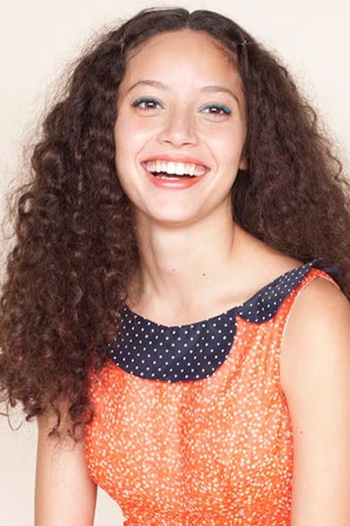 Ailín Salas as Julia in The Blonde One