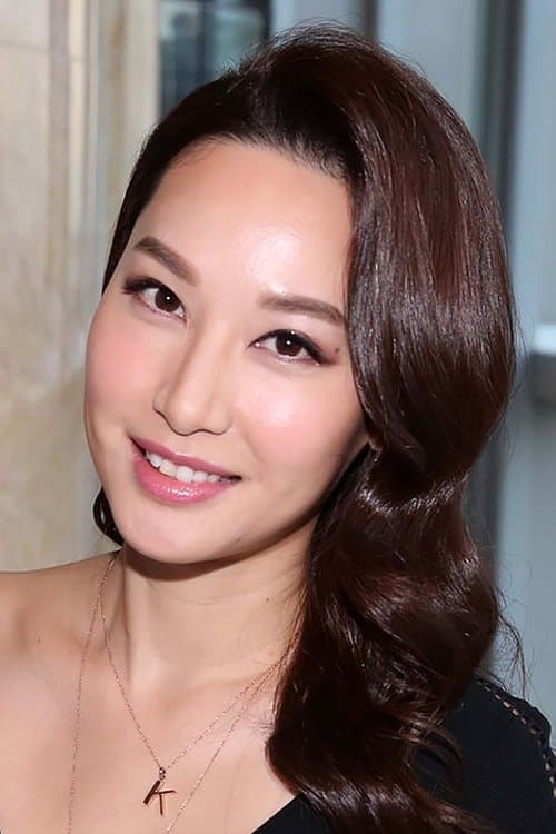 Kate Tsui Tsz-Shan as Tuo Tuo in 14 Blades