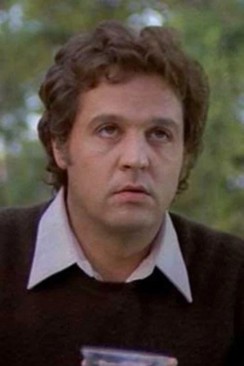 Renato Pozzetto as Ricky Morandi in Ricky & Barabba