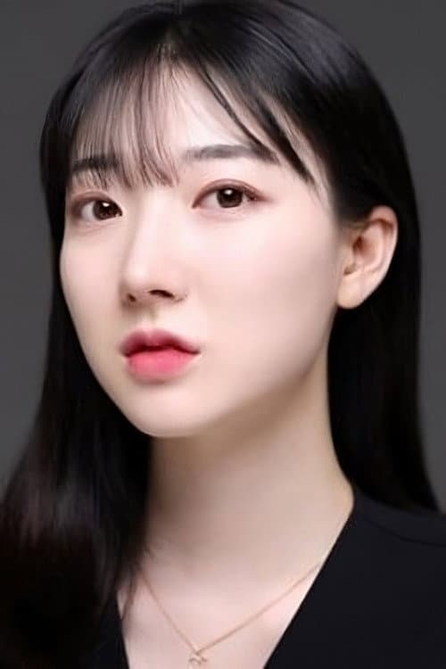 Park Yeon-ah as Tae-su in The Red Shoes