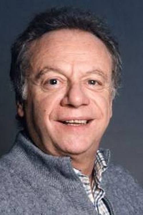 Johnny Dorelli as Il mago Gaspar (episodio "Il mago") in Occhio, malocchio, prezzemolo e finocchio