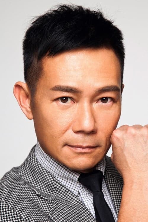 Eddie Cheung Siu-Fai as Chief Inspector Sum in Dog Bite Dog