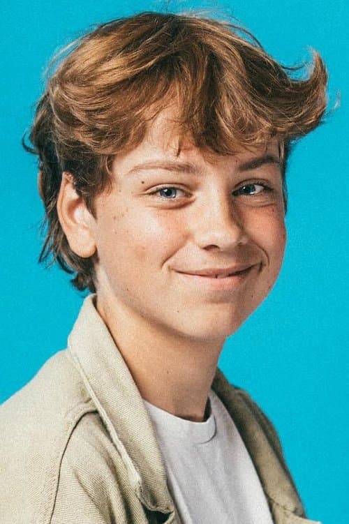 Lou Goossens as Elias in Young Hearts