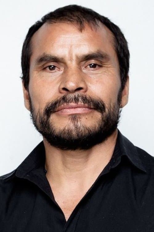 Noé Hernández as Josefo "El Aguijón" Urías in Counterattack