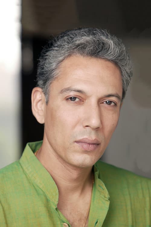 Rahul Vohra as Ashwin's Father in Sir