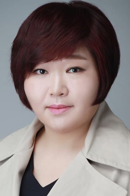 Koh Soo-hee as Mi-hee in The Red Shoes