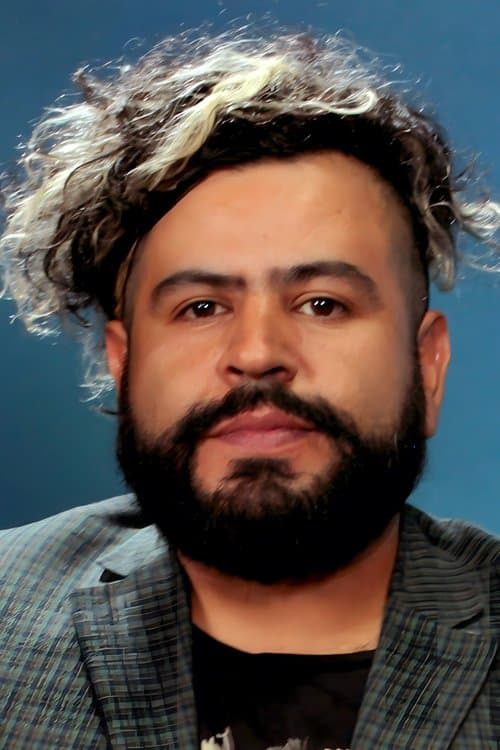 Mauricio Barrientos as Toby in Tod@s Caen