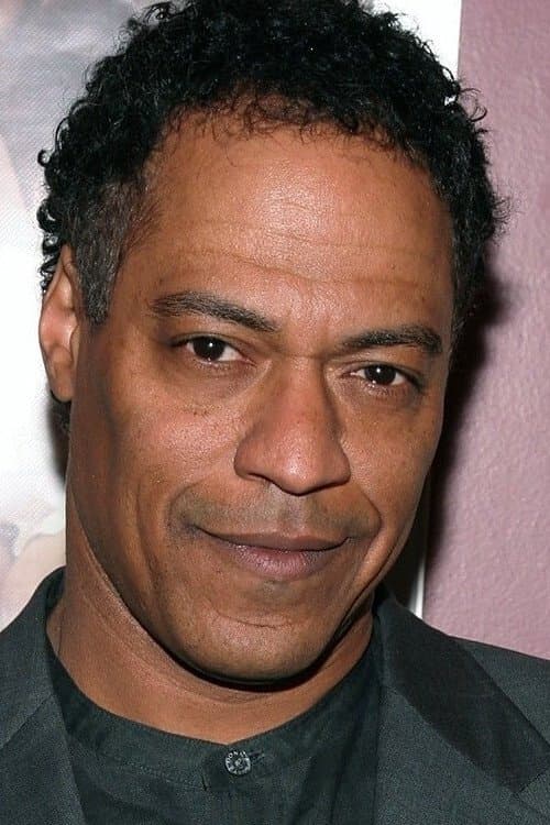 Cylk Cozart as Agent Lowry in Conspiracy Theory