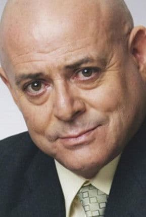 Robert Whitehead as Zach Devlin in Mr. Bones
