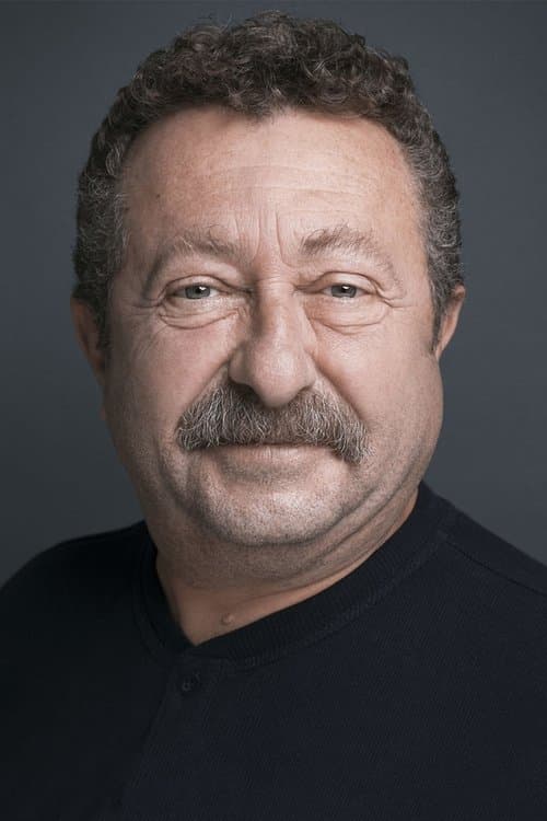 Erkan Can as Limoncu Ali in Muslum