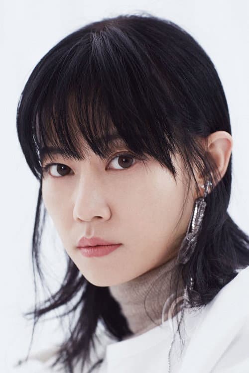 Tan Zhuo as Liu Sihui in Dying to Survive