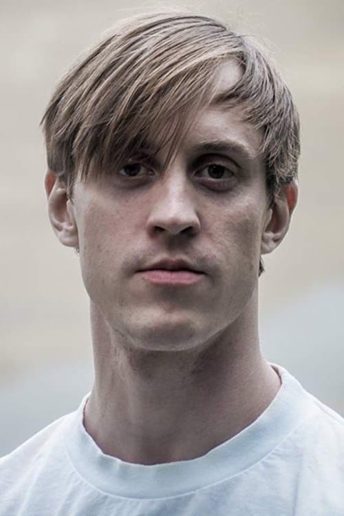 Mikkel Bratt Silset as Erik in Kraken