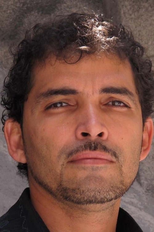 Vladimir Cruz as Ramiro Valdés Menéndez in Che: Part One