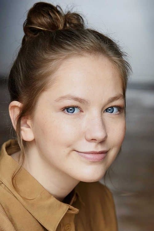 Elsa Houben as Julie in Young Mothers