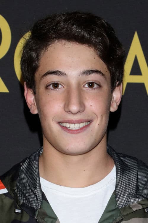 Diego Cortina Autrey as Toño in Roma