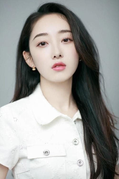 Jiang Mengjie as Hsiao Li / Sweetie in Sword Master