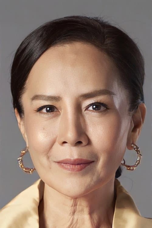 Penpak Sirikul as Ratree in Home for Rent