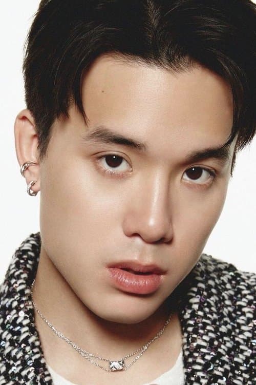 Teeradon Supapunpinyo as Pat in Bad Genius