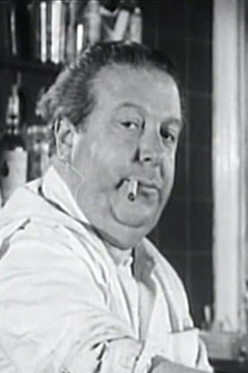 Ángel Álvarez as Nathaniel the Bartender in Django