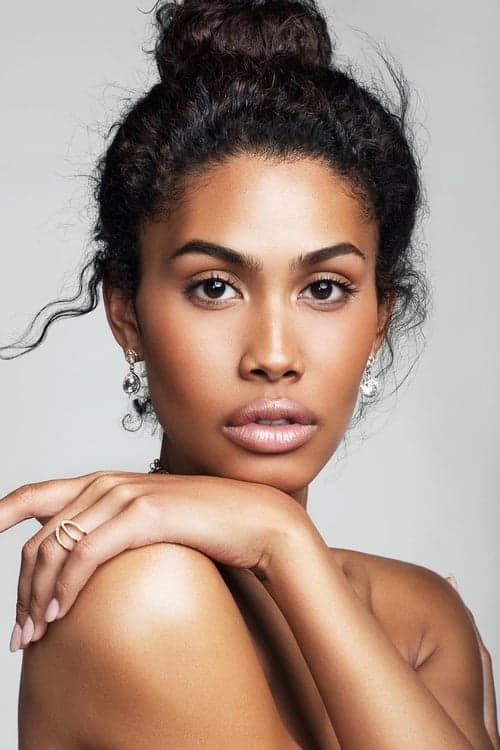 Leyna Bloom as Wye in Port Authority