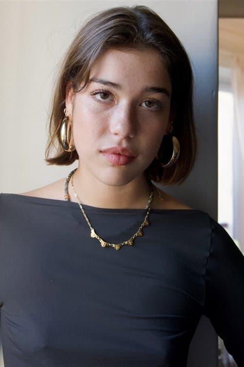 Lili Aubry as Loreleï Leroy in Meet the Leroys