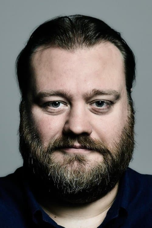 Stefano Fresi as Palmiro Catenacci in Disconnected