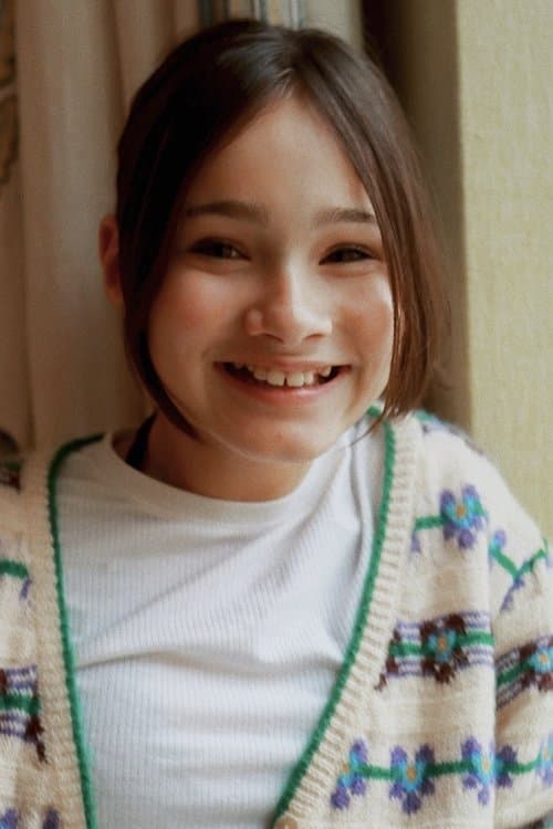Frankie Corio as Sophie in Aftersun