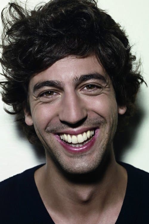 Max Boublil as Thomas in The Brats