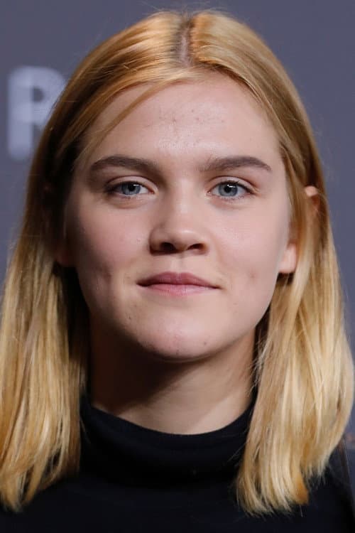 Nele Trebs as Liesel in Lore