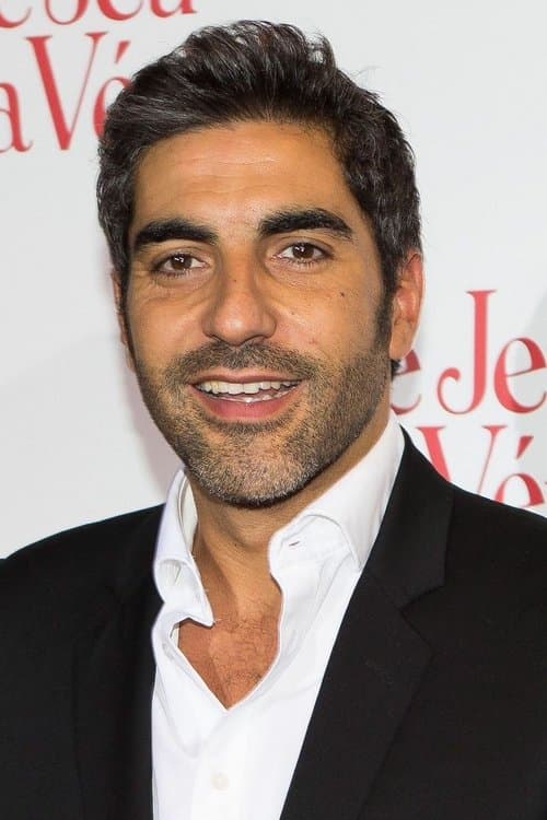Ary Abittan as David Benichou in Serial (Bad) Weddings 2