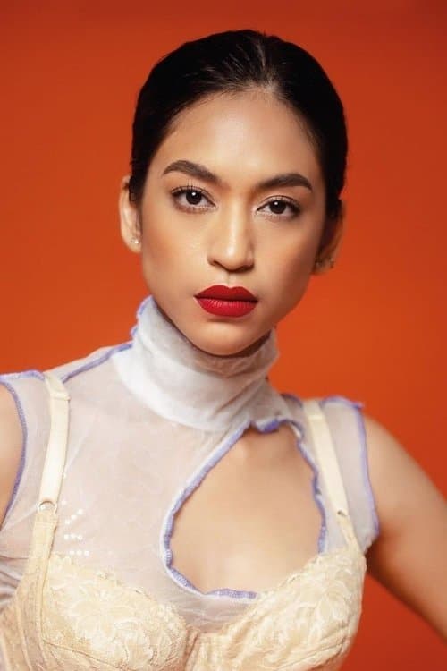 Taskya Namya as Tika in Alas Roban