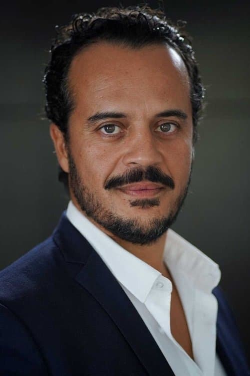 Salim Kissari as Lamine la classe in Houria