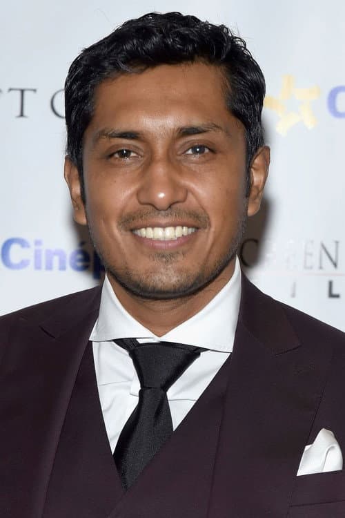 Tenoch Huerta Mejía as Sombra in Güeros