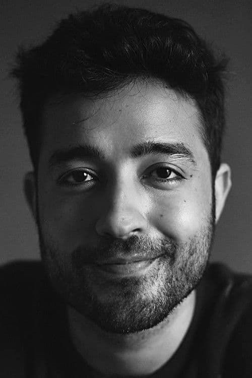 Paresh Pahuja as Kevin in Chand Mera Dil