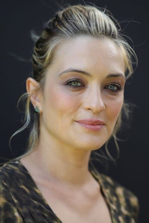 Carolina Crescentini as Margherita Catenacci in Disconnected