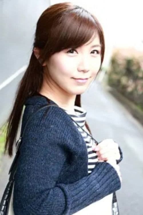 Saki Mizumi as Yuki in Japanese Mom