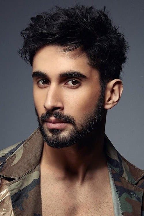 Lakshya Lalwani as Aarav in Chand Mera Dil