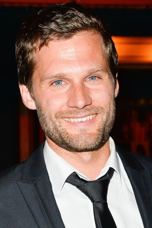 Alexis Michalik as Thierry Di Caprio in 10 Days with Dad