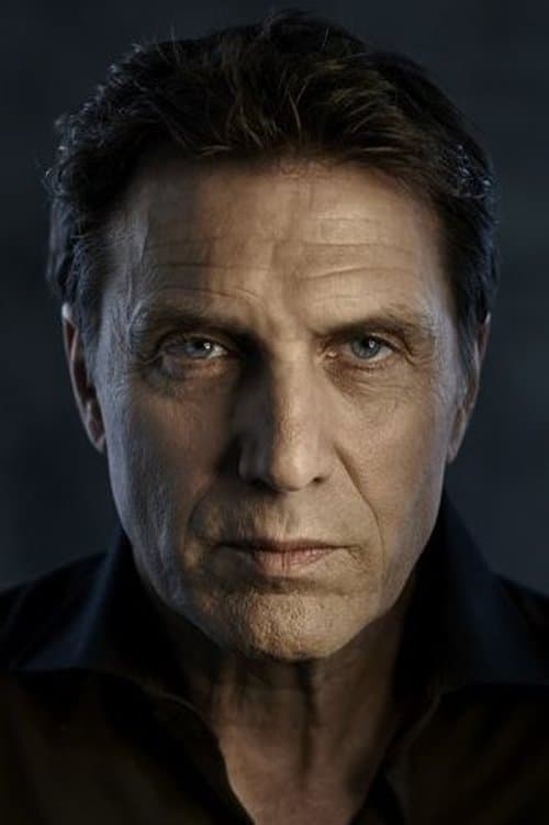 Mark Ettlinger as Alexander in Mortal Game